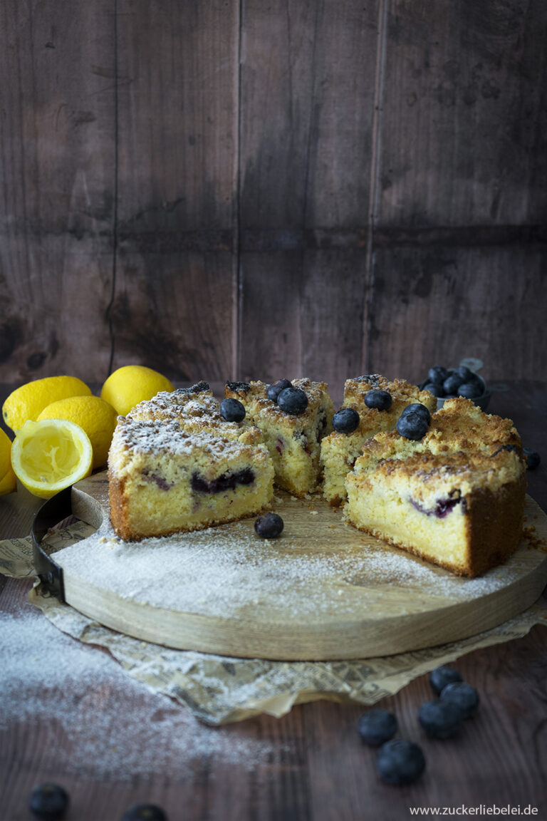 Lemon Curd Streuselkuchen mit Blaubeeren | zuckerliebelei