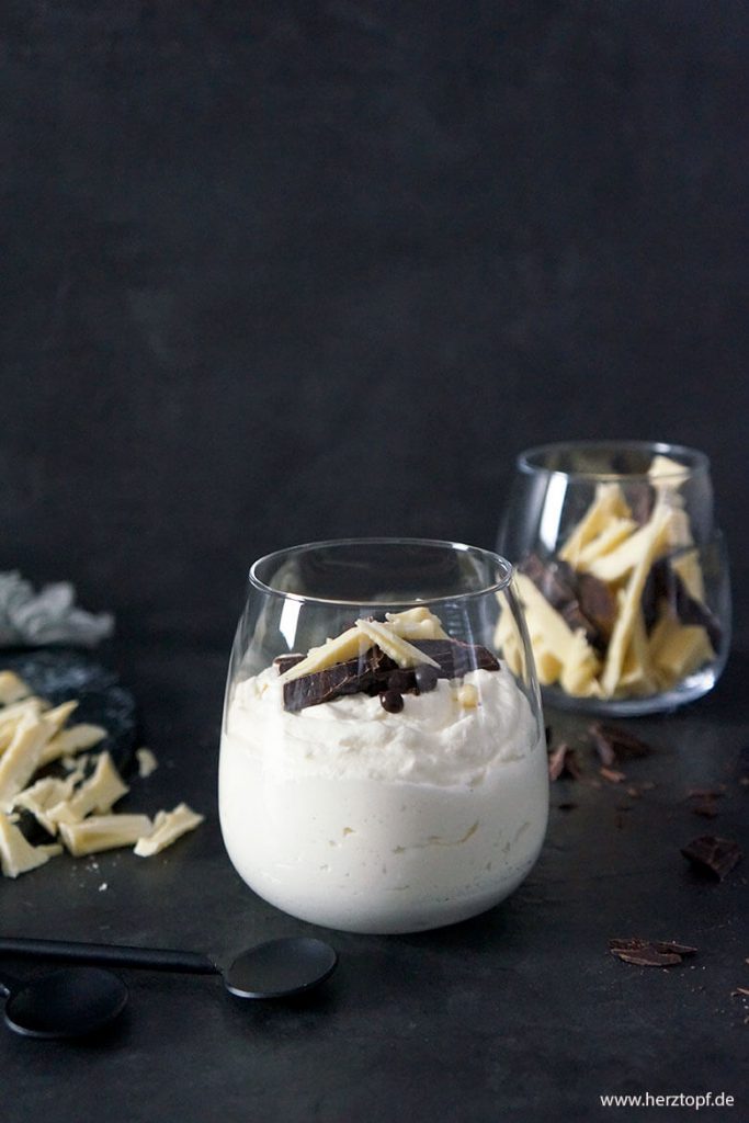 Weiße Schokoladenmousse ohne Ei - zuckerliebelei